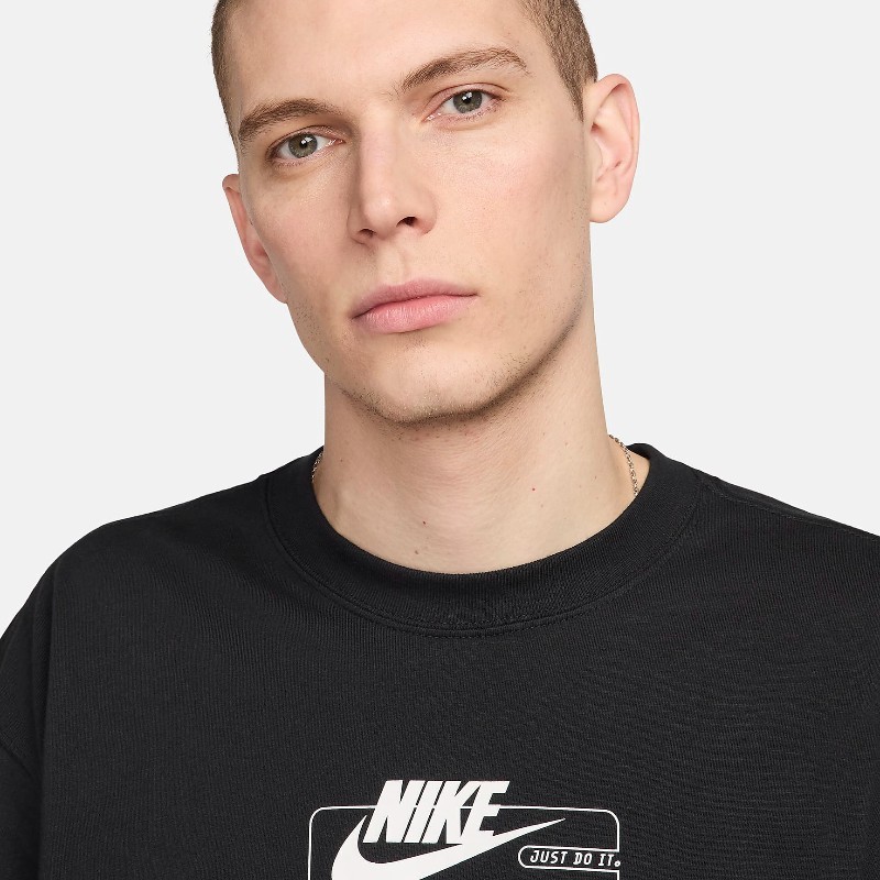 nike t shirt